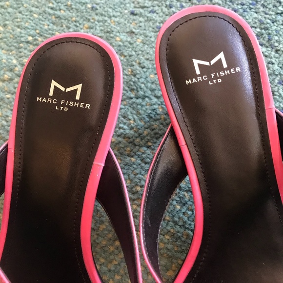 Marc Fisher LTD DAHILA HEELED THONG SANDAL 8 - Picture 4 of 7